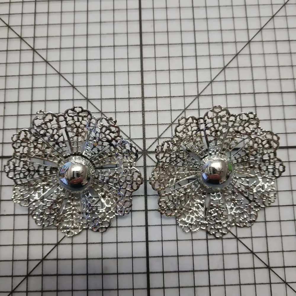 Earrings Clip VTG Sarah Coventry Silver Tone Filigree Flower Signed Floral Prom